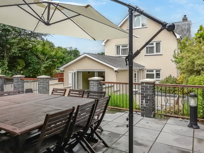 Sitting-out-area | Oswald House, Llanon, near Aberaeron