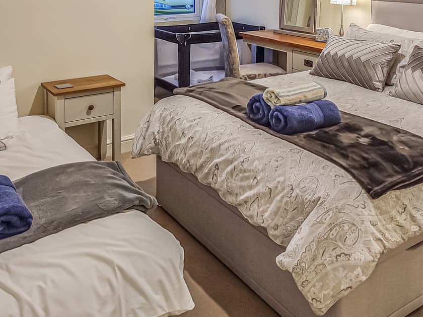 Double bedroom | Springhill Court, Bewdley
