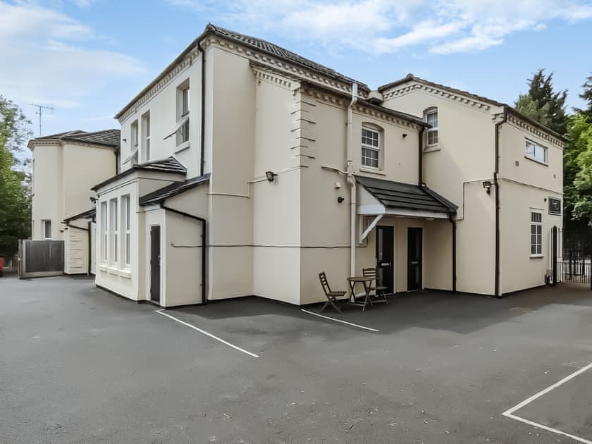 Exterior | Springhill Court, Bewdley