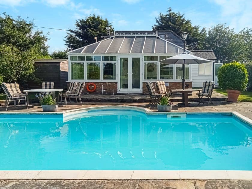 Swimming pool | The Pool House, Sittingbourne