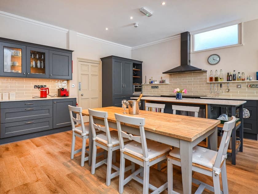 Kitchen/diner | Plas Bodegroes, Pwllheli