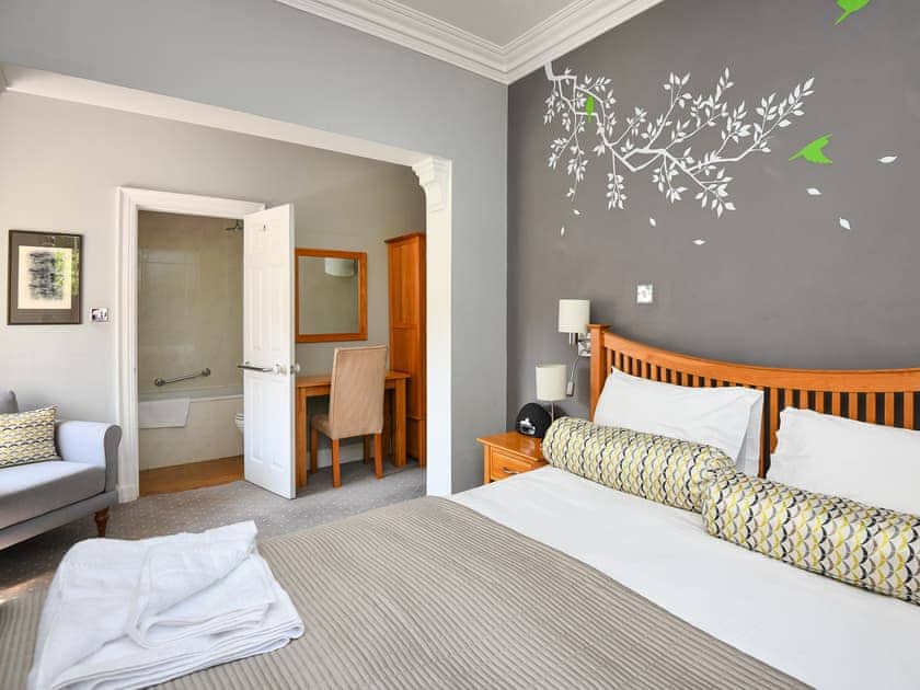 Double bedroom | Plas Bodegroes, Pwllheli