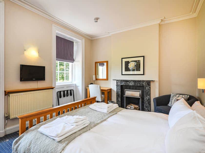 Double bedroom | Plas Bodegroes, Pwllheli