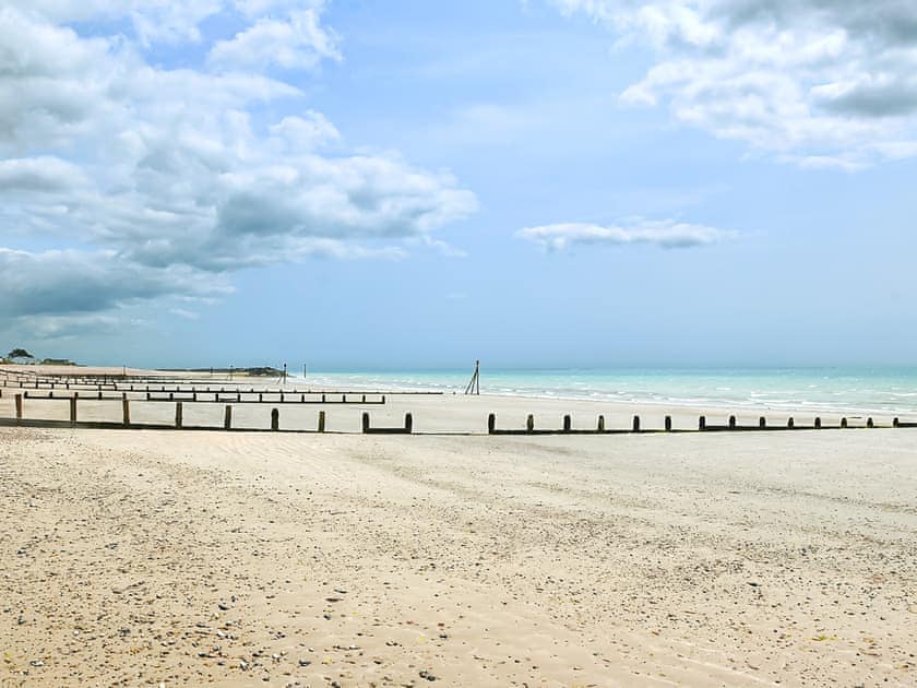 Surrounding area | Pebble Cottage, Middleton-on-Sea, near Bognor Regis