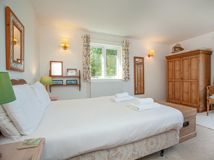 Double bedroom | The Cottage, Salcombe