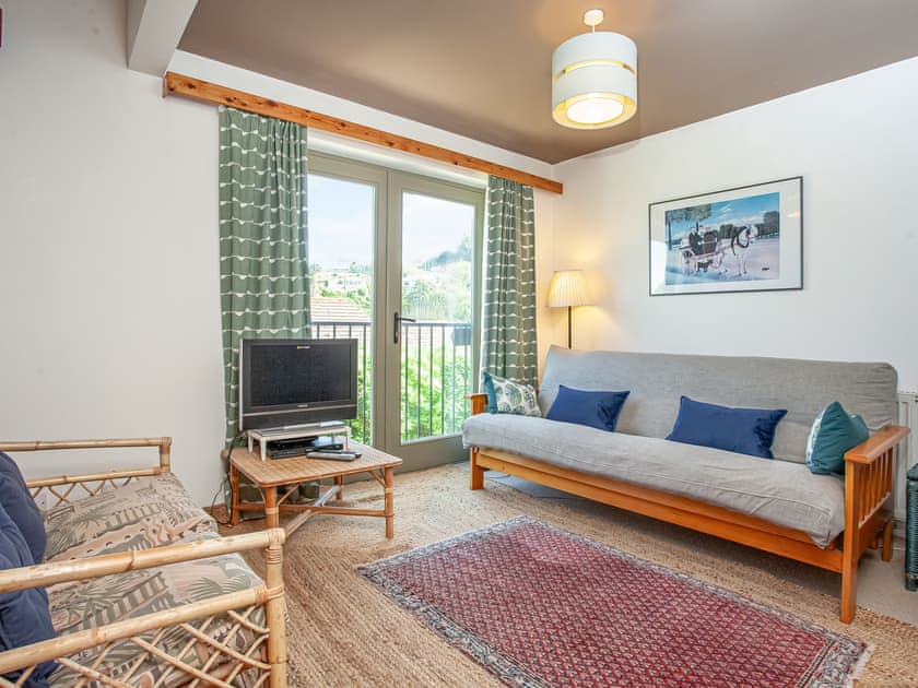 Downstairs sitting room  | The Cottage, Salcombe