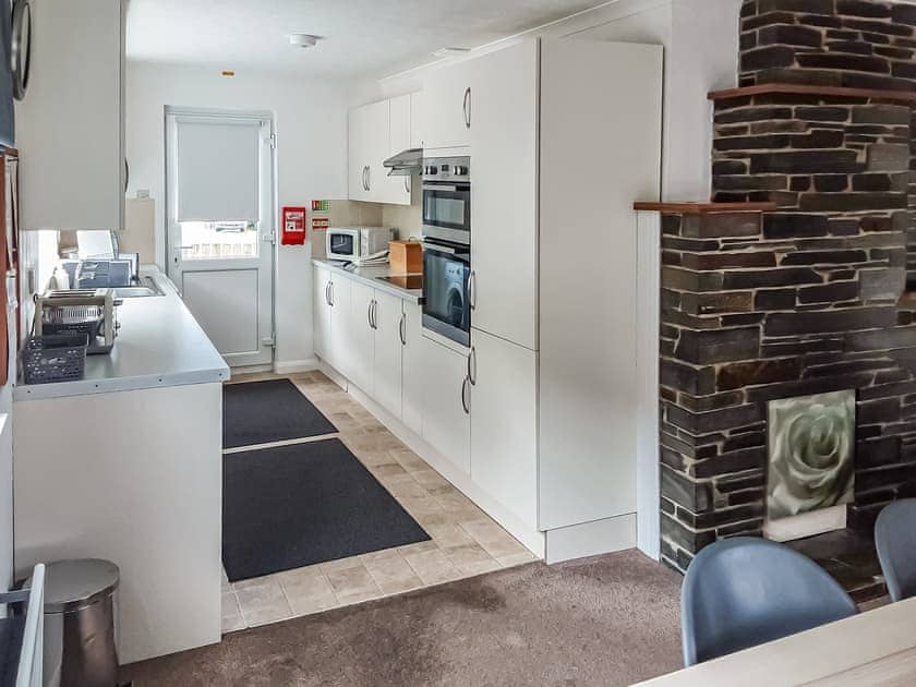 Kitchen | Valley Truckle Bungalow, Valley Truckle, near Tintagel
