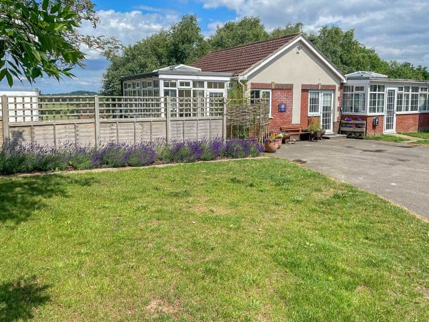 Exterior | White Oak Cottage, Hagworthingham, near Horncastle