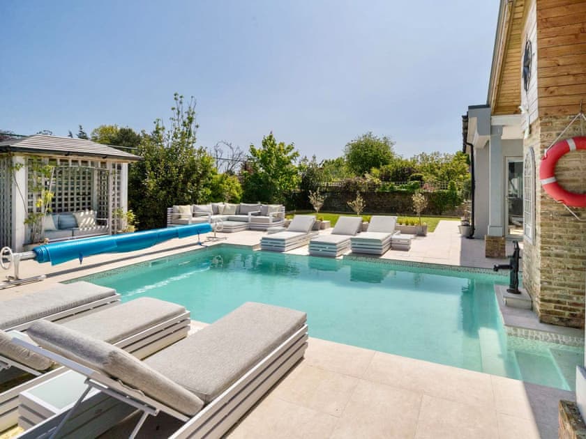 Swimming pool | Hampton House, Bembridge