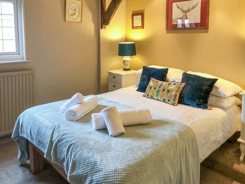 Double bedroom | Beehive Cottage, Tenterden