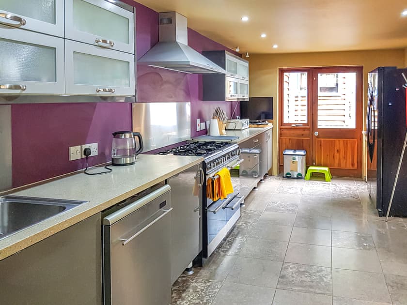 Kitchen | Coach House, Ashford-in-the-Water, near Bakewell