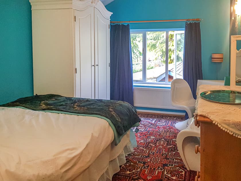 Double bedroom | Coach House, Ashford-in-the-Water, near Bakewell
