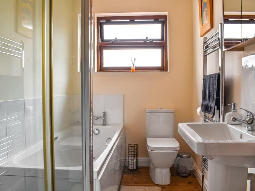 Bathroom | Swift Cottage, Chilton Polden, near Glastonbury