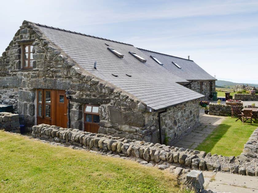 Exterior | Beudy Hen - Beudy Hen and Ysgubor, Llanfair, near Harlech