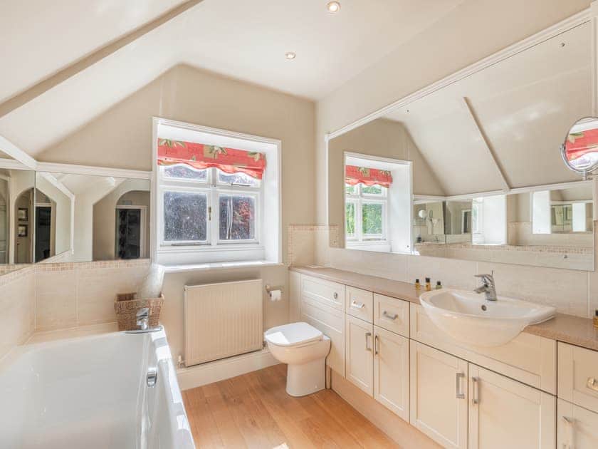 Bathroom | The Glebe - Mayfield Retreats, Burton Pedwardine, near Sleaford