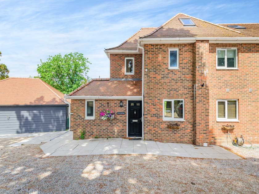 Exterior | Still Waters, Fareham