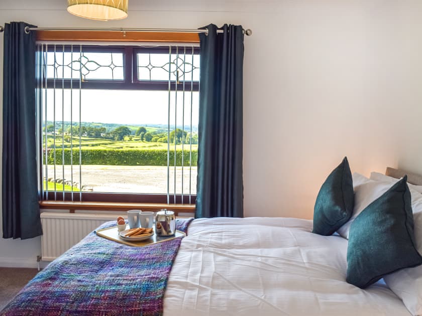 Double bedroom | Lowesmuir Cottage, New Cumnock