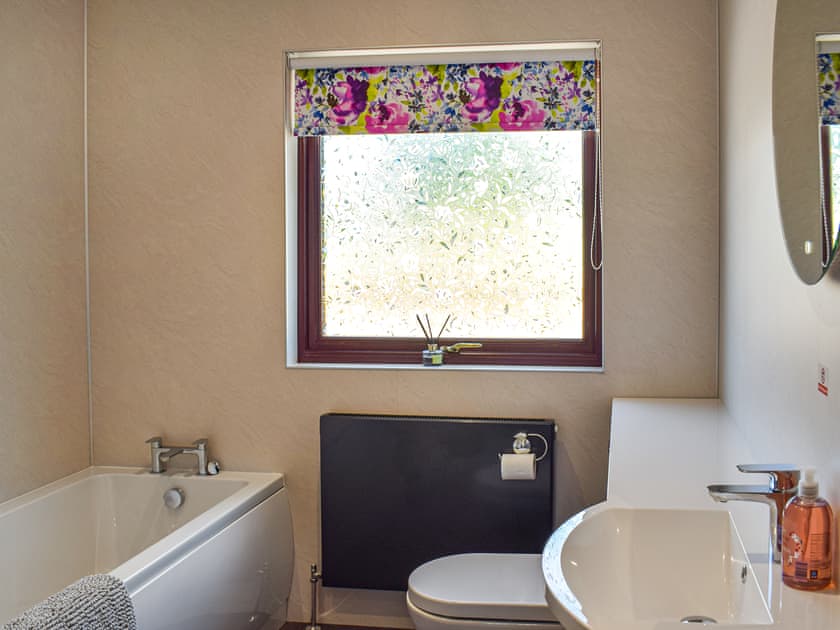 Bathroom | Lowesmuir Cottage, New Cumnock