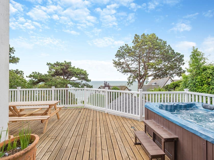 Hot tub | The Cottage, St Margarets Bay, Dover
