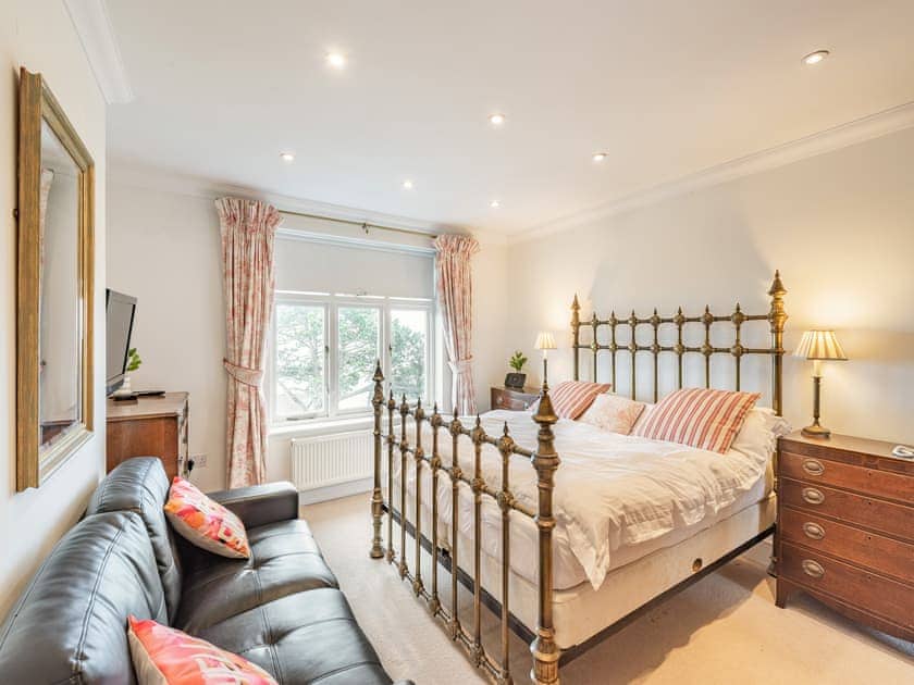 Double bedroom | The Cottage, St Margarets Bay, Dover