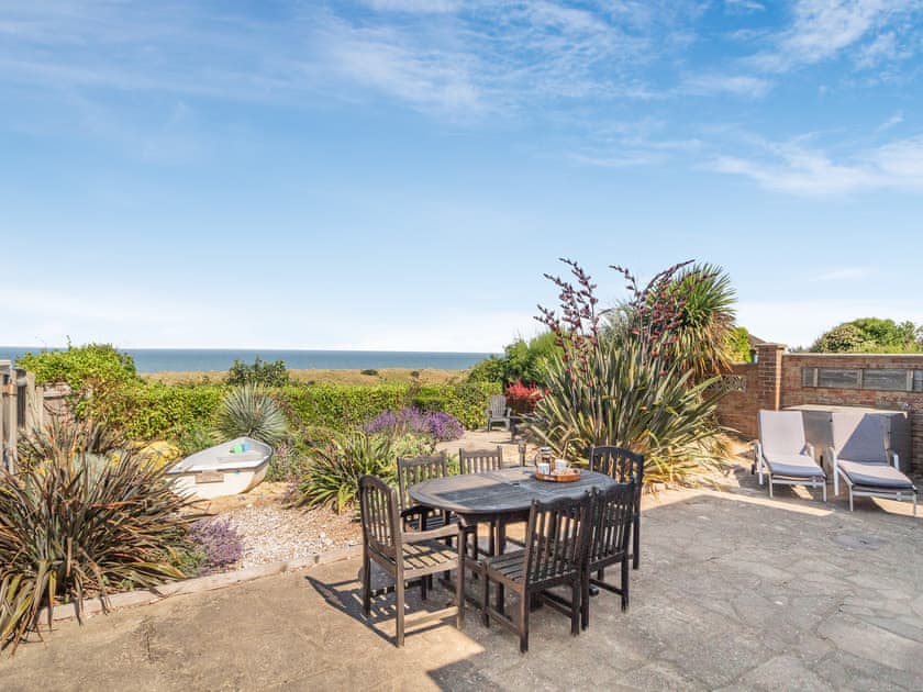 Sitting-out-area | Sea Star, Winterton-on-Sea