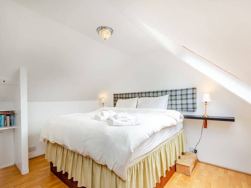 Double bedroom | Lochside Cottage - Torridon Estate, Torridon