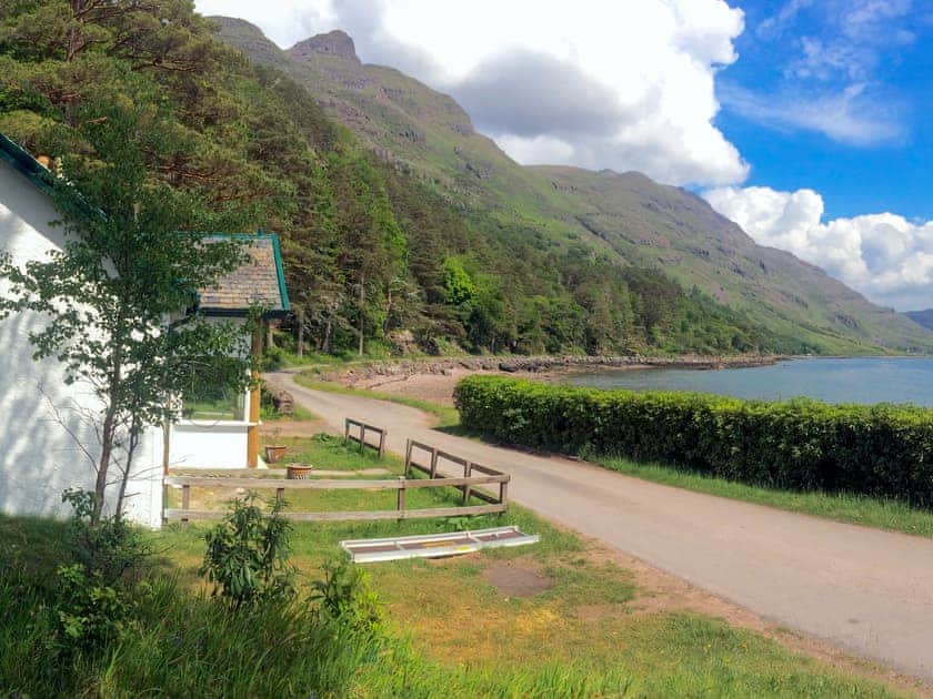 Exterior | Lochside Cottage - Torridon Estate, Torridon