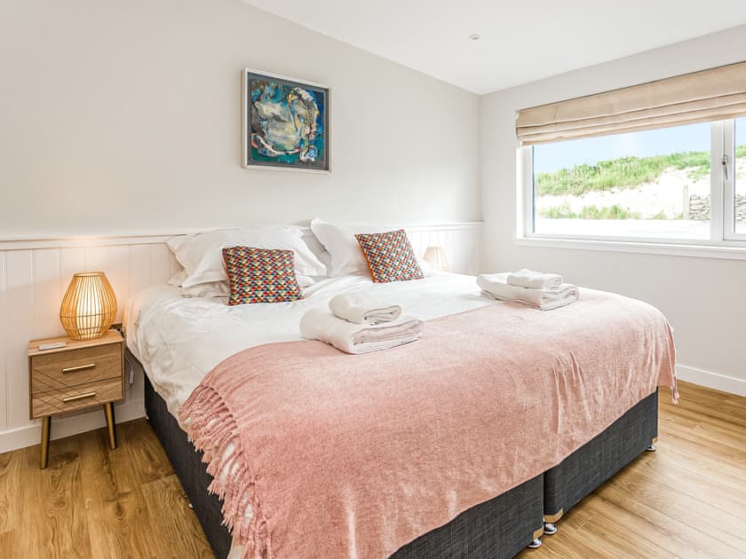 Double bedroom | Carin Dyke - Gatehouse Lodges, Gatehouse of Fleet, near Kirkcudbright