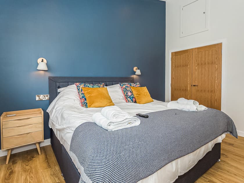 Double bedroom | Carin Dyke - Gatehouse Lodges, Gatehouse of Fleet, near Kirkcudbright