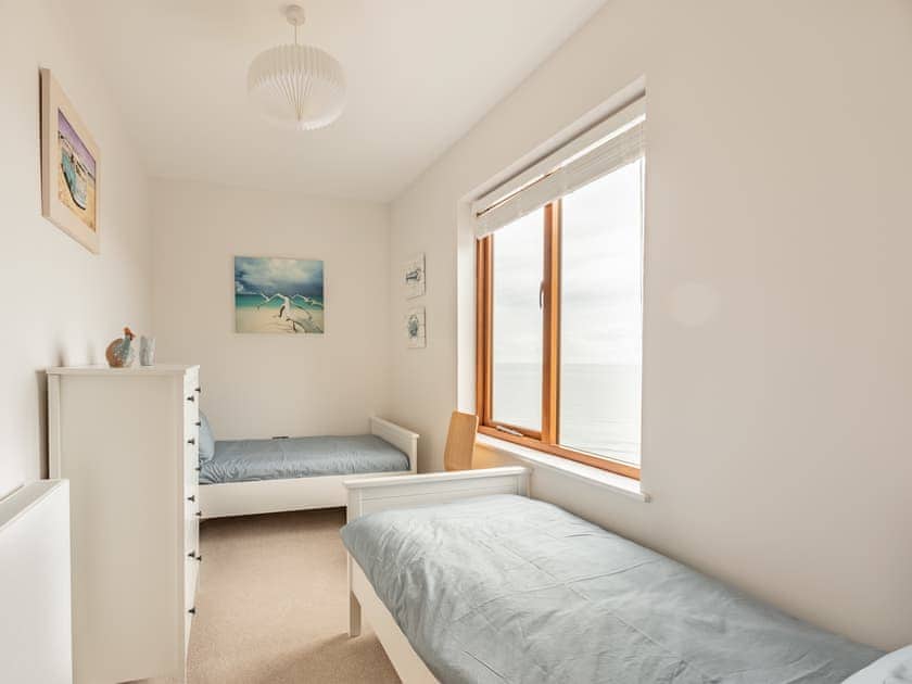 Twin bedroom | Blue Horizon - Crows Nest, Mortehoe, near Woolacombe