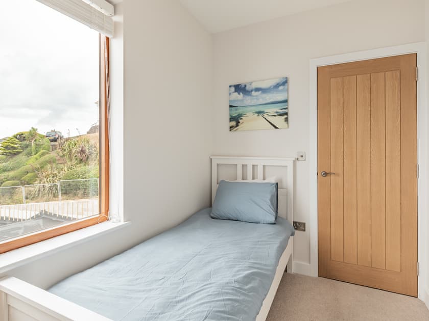 Twin bedroom | Blue Horizon - Crows Nest, Mortehoe, near Woolacombe