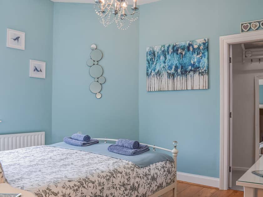Double bedroom | St. Georges Cottage, Holmfirth