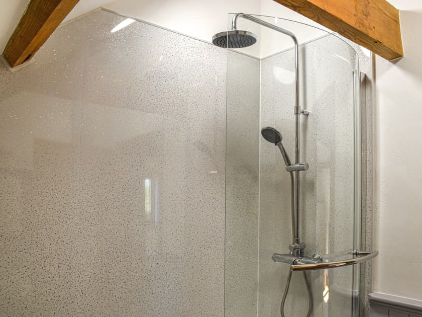 Shower room | Oak Barn, Metton