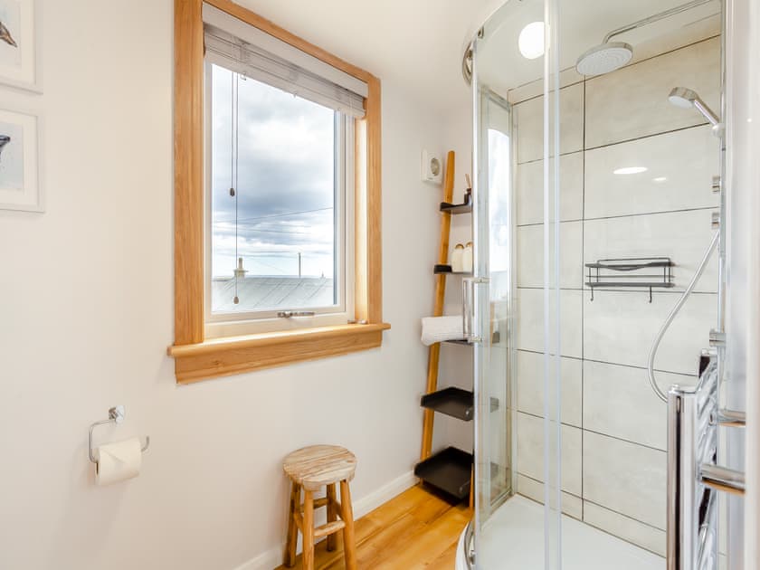 Shower room | Emerald Cottage, Burghead