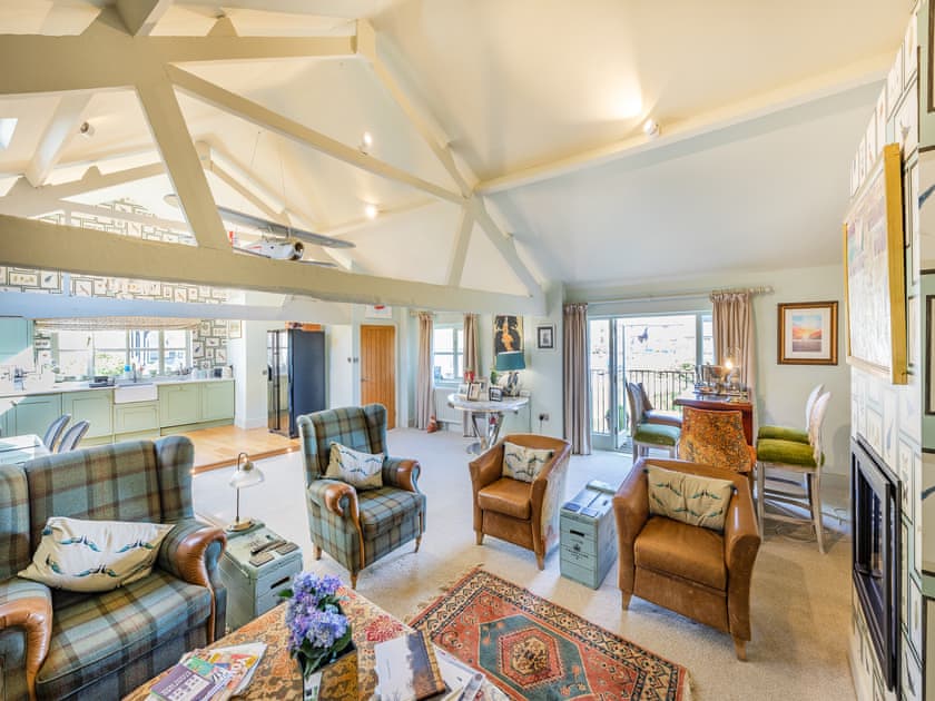 Open plan living space | Old Ford Place, Stamford