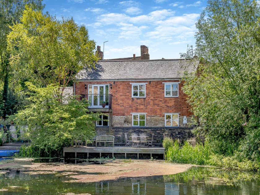 Exterior | Old Ford Place, Stamford