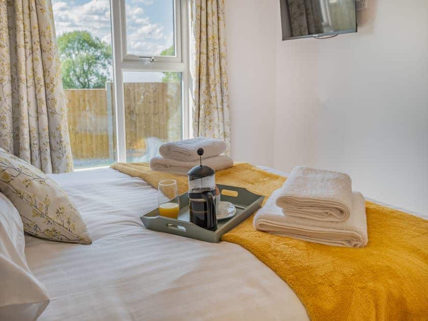 Double bedroom | West End Farm Lodge Alabaster, Ruardean, Forest of Dean