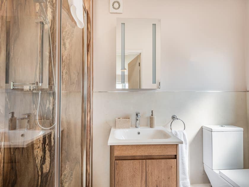 Shower room | West End Farm Lodge Alabaster, Ruardean, Forest of Dean