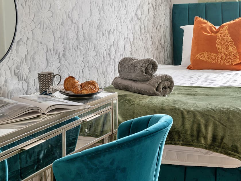 Single bedroom | Peace Retreats, Pwllheli