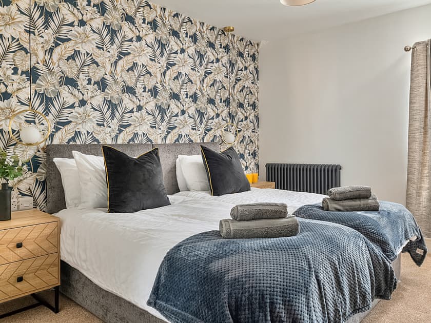 Twin bedroom | Peace Retreats, Pwllheli