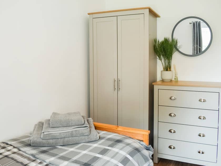 Twin bedroom | Bryn Derw, Caerarfon