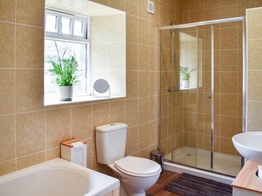 Shower room | Bryn Derw, Caerarfon