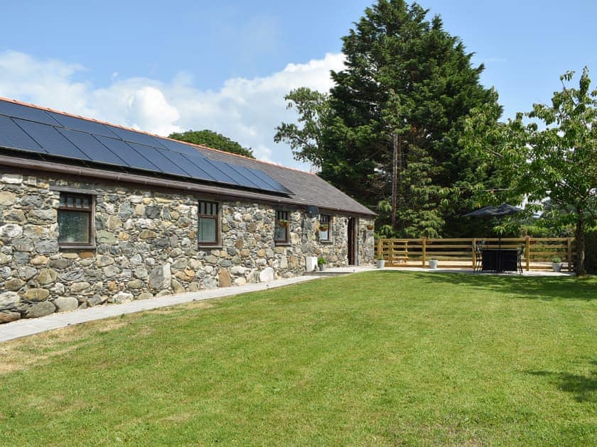 Exterior | Bryn Derw, Caerarfon