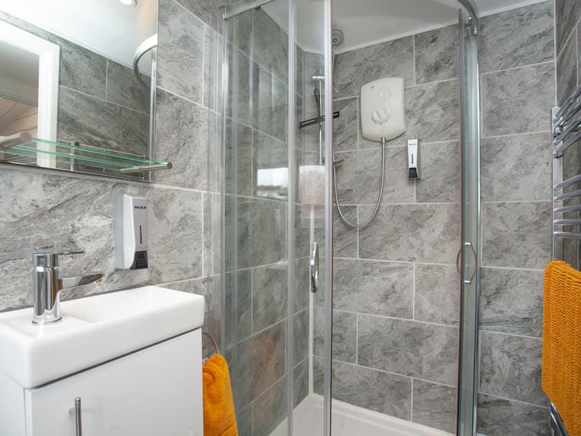 Shower room | Linden Lodge, Honiton