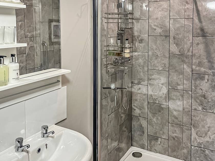 Shower room | The Stable - Bridge House Cottages, Corbridge, near Hexham