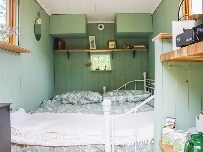 Open plan living space | Falgate Shepherds Hut, Caston, near Watton