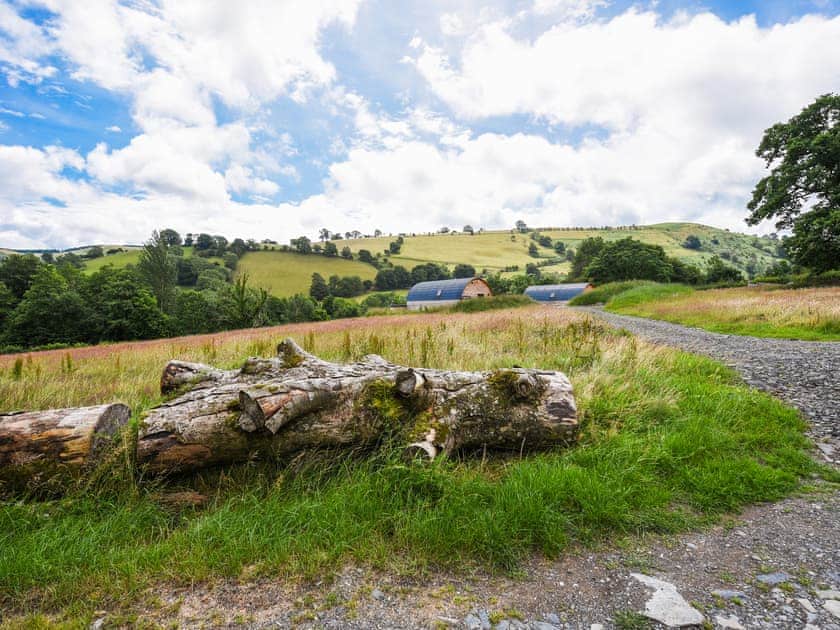 Surrounding area | Barcud Coch - Y Gadlas, Penybontfawr, near Llanfyllin