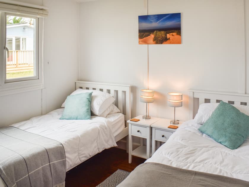 Twin bedroom | Bows Pad, Hayle