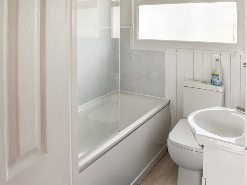 Bathroom | Bows Pad, Hayle