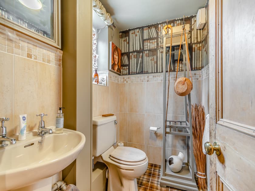 Bathroom | Crown Gardens, Rosedale Abbey